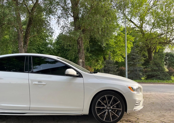 Volvo S60 cena 65500 przebieg: 104000, rok produkcji 2017 z Lublin małe 497